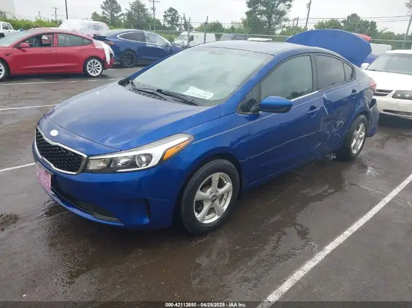 3KPFK4A73HE139100 2017 KIA FORTE - Image 2