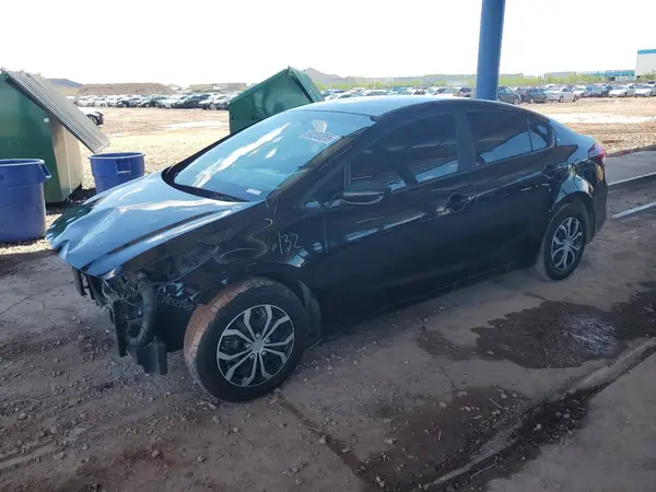 3KPFK4A73HE139145 2017 KIA FORTE - Image 1