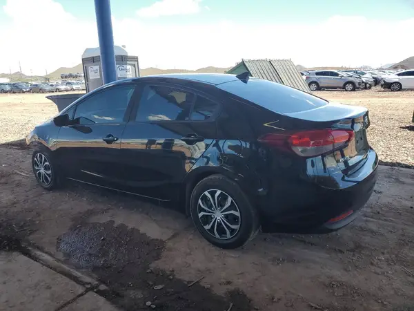 3KPFK4A73HE139145 2017 KIA FORTE - Image 2