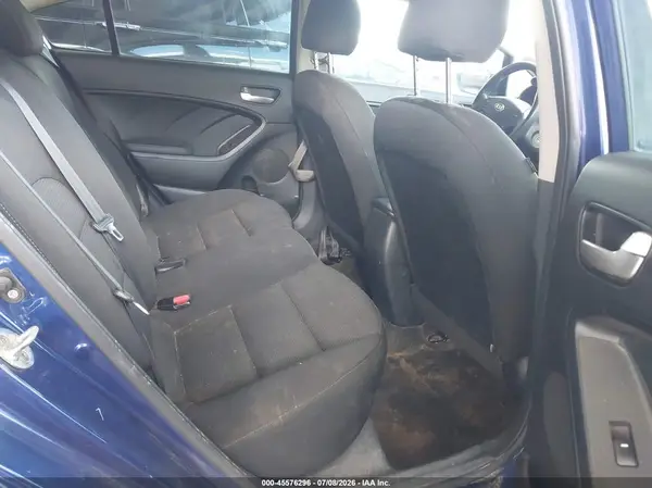 3KPFK4A73HE142949 2017 KIA FORTE - Image 8