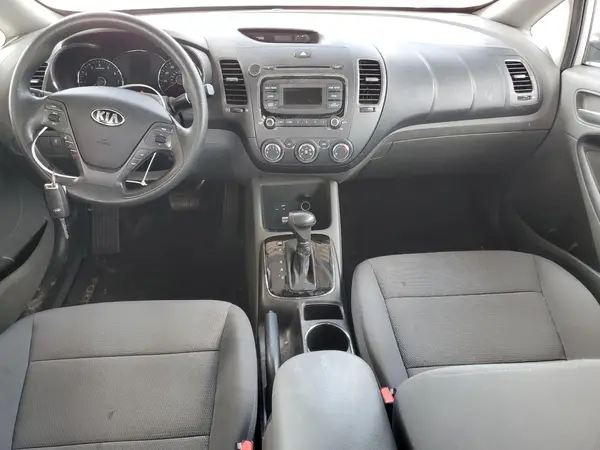 3KPFK4A73HE143387 2017 KIA FORTE - Image 8