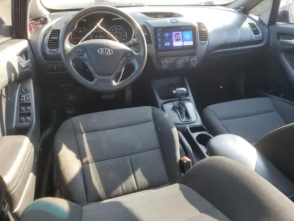 3KPFK4A73HE144054 2017 KIA FORTE - Image 8