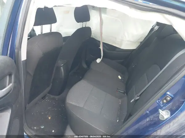 3KPFK4A73HE145785 2017 KIA FORTE - Image 8