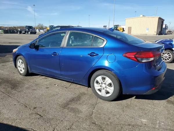 3KPFK4A73HE148444 2017 KIA FORTE - Image 2