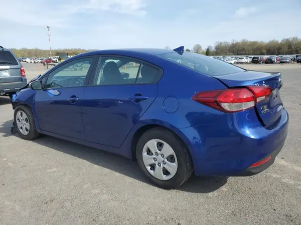 3KPFK4A73HE152252 2017 KIA FORTE - Image 2