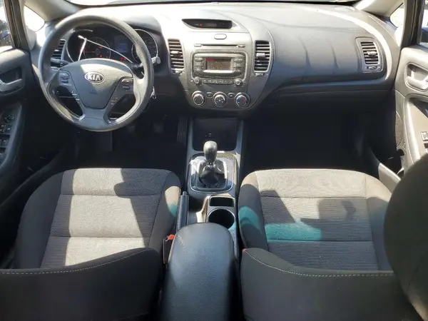 3KPFK4A73HE152879 2017 KIA FORTE - Image 8
