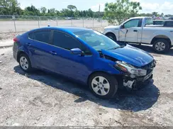 3KPFK4A73HE158858 2017 KIA FORTE