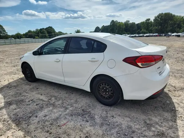 3KPFK4A73HE158990 2017 KIA FORTE - Image 2
