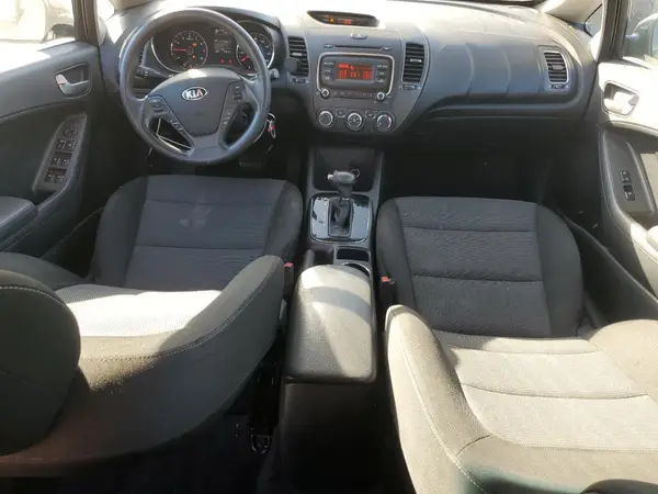 3KPFK4A73HE159668 2017 KIA FORTE - Image 8