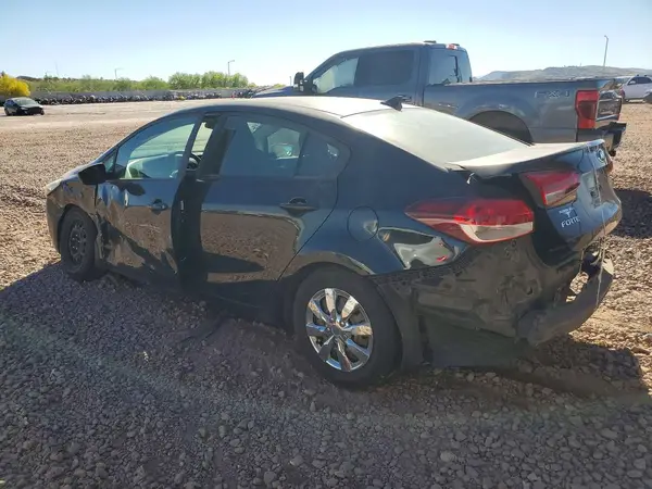 3KPFK4A73HE160321 2017 KIA FORTE - Image 2