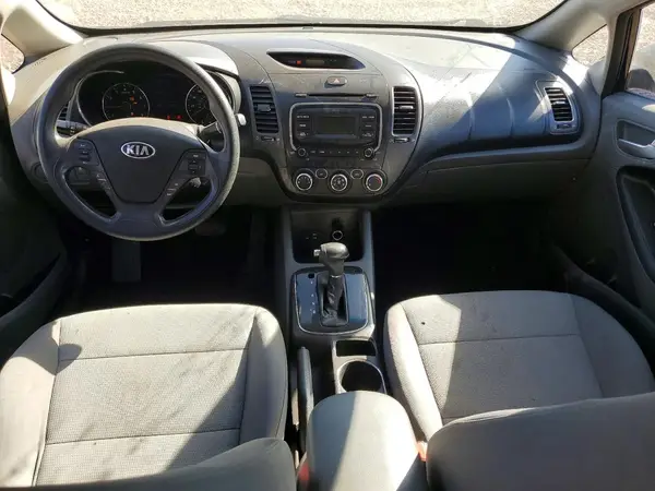 3KPFK4A73HE160321 2017 KIA FORTE - Image 8