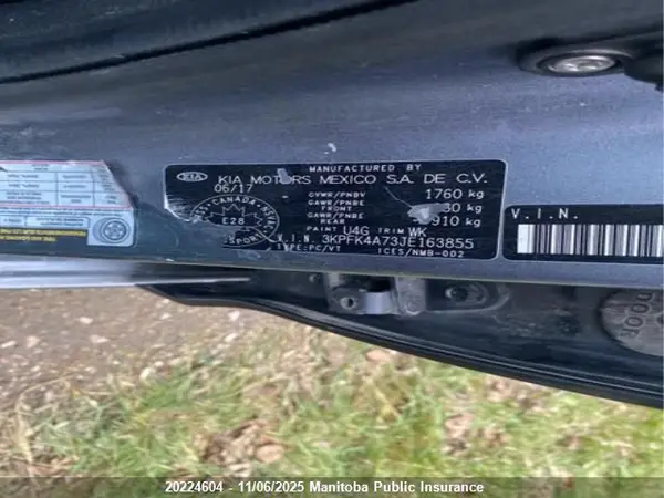 3KPFK4A73JE163855 2018 KIA FORTE - Image 8