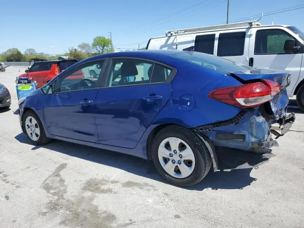 3KPFK4A73JE167453 2018 KIA FORTE - Image 2