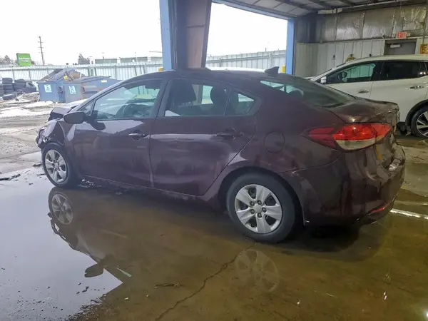 3KPFK4A73JE169025 2018 KIA FORTE - Image 2