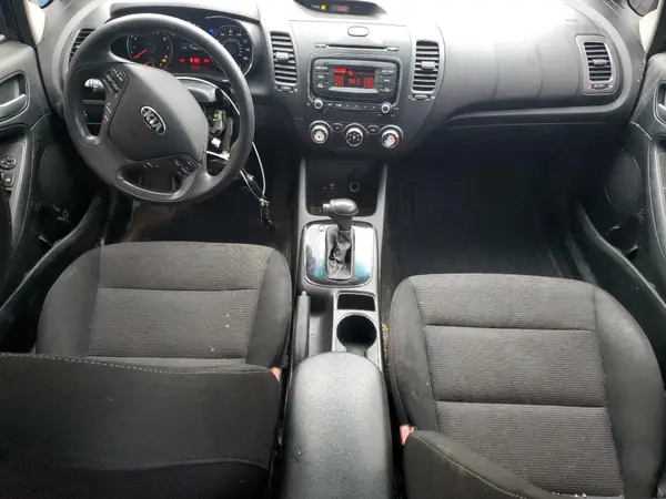 3KPFK4A73JE171678 2018 KIA FORTE - Image 8