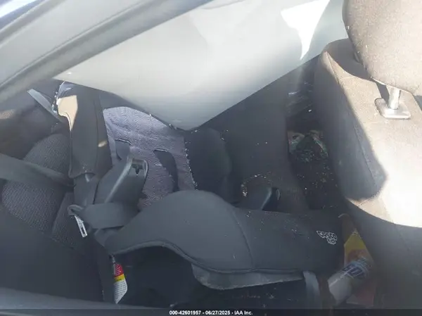 3KPFK4A73JE193387 2018 KIA FORTE - Image 8