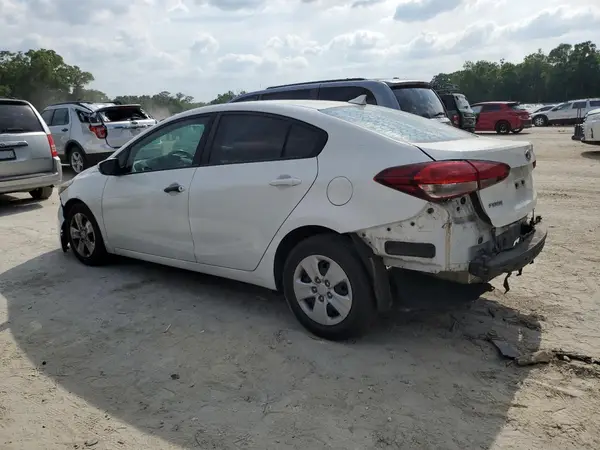 3KPFK4A73JE195298 2018 KIA FORTE - Image 2