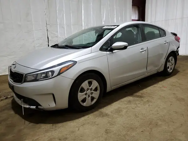 3KPFK4A73JE200080 2018 KIA FORTE - Image 1