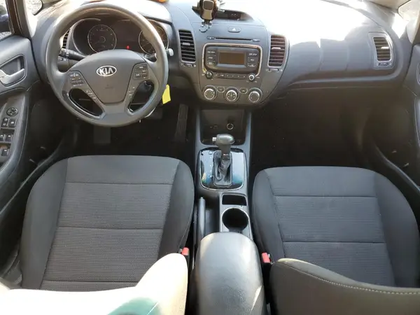 3KPFK4A73JE200984 2018 KIA FORTE - Image 8