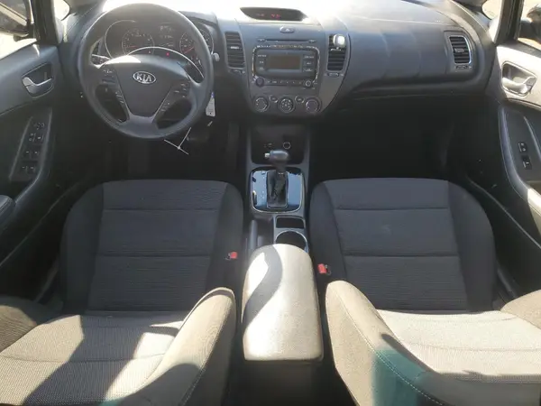 3KPFK4A73JE210169 2018 KIA FORTE - Image 8
