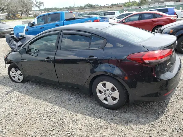3KPFK4A73JE213928 2018 KIA FORTE - Image 2
