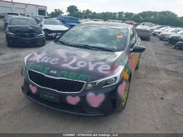 3KPFK4A73JE217896 2018 KIA FORTE - Image 2