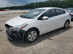 3KPFK4A73JE221141 2018 KIA FORTE