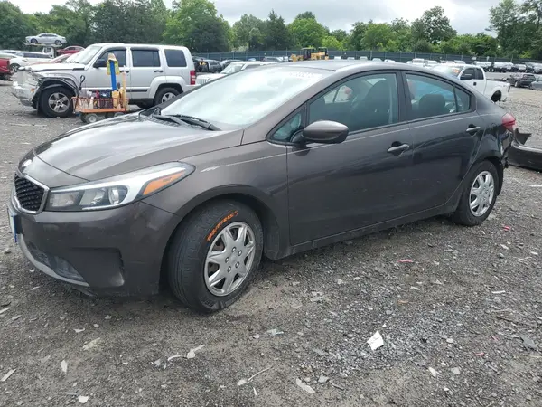 3KPFK4A73JE221527 2018 KIA FORTE - Image 1