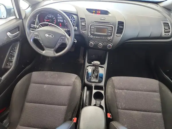3KPFK4A73JE244340 2018 KIA FORTE - Image 8