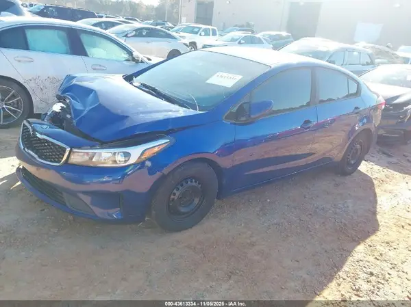 3KPFK4A73JE254754 2018 KIA FORTE - Image 2