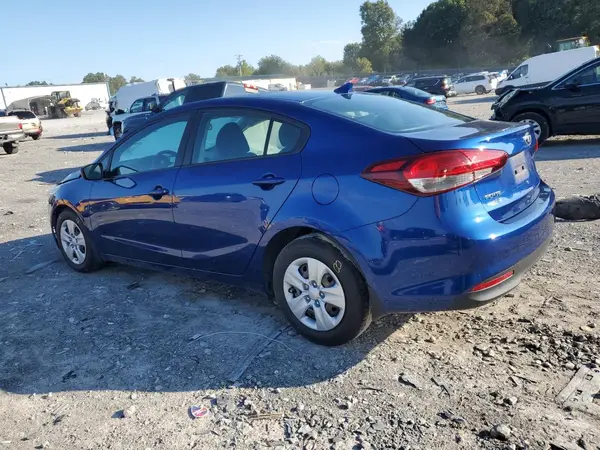 3KPFK4A73JE254771 2018 KIA FORTE - Image 2