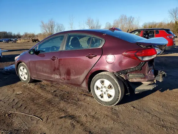 3KPFK4A73JE258240 2018 KIA FORTE - Image 2