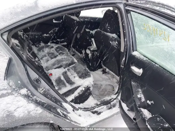 3KPFK4A73JE259324 2018 KIA FORTE - Image 8