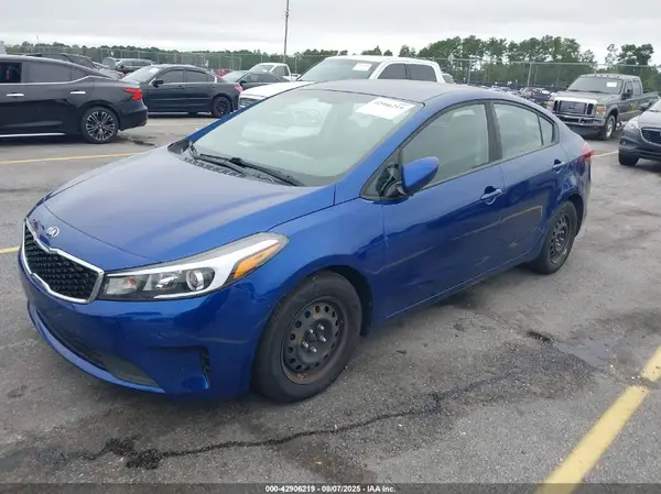 3KPFK4A73JE259422 2018 KIA FORTE - Image 2