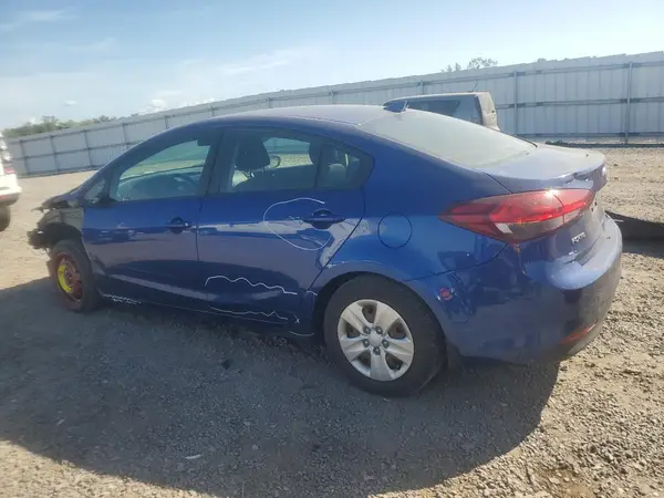 3KPFK4A73JE260537 2018 KIA FORTE - Image 2