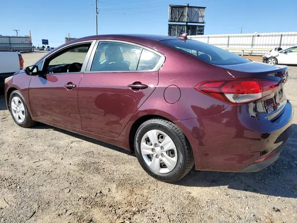 3KPFK4A73JE271893 2018 KIA FORTE - Image 2