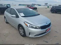 3KPFK4A73JE272073 2018 KIA FORTE