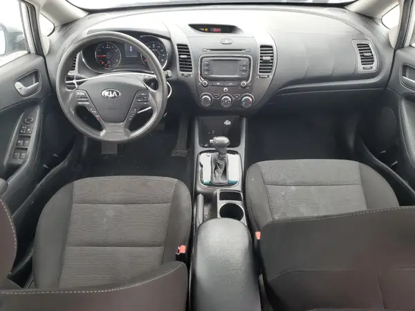 3KPFK4A73JE273577 2018 KIA FORTE - Image 8