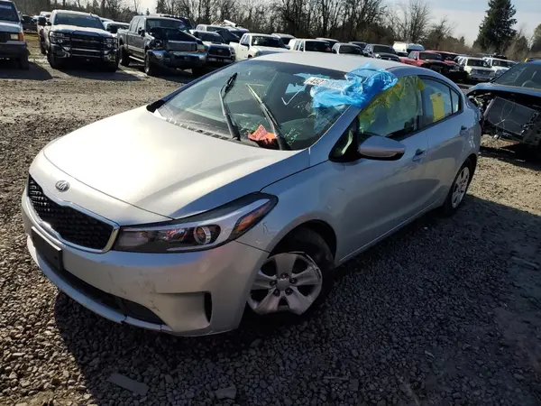 3KPFK4A73JE278293 2018 KIA FORTE - Image 1