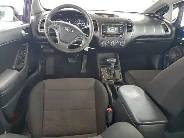 3KPFK4A73JE283669 2018 KIA FORTE - Image 8
