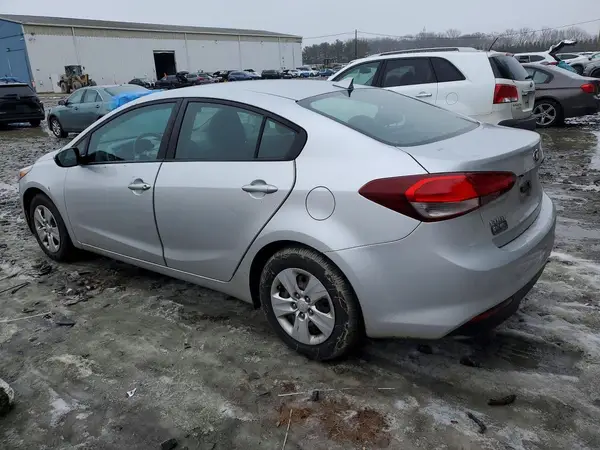 3KPFK4A74HE012324 2017 KIA FORTE - Image 2
