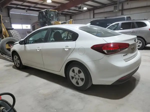 3KPFK4A74HE013800 2017 KIA FORTE - Image 2