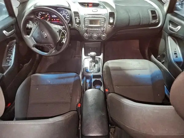 3KPFK4A74HE014333 2017 KIA FORTE - Image 8