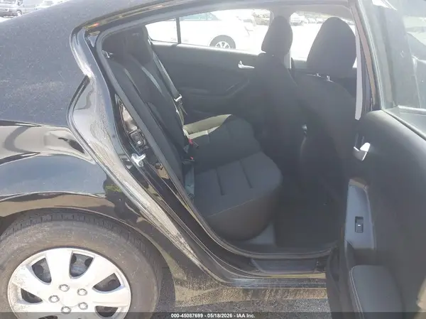 3KPFK4A74HE014459 2017 KIA FORTE - Image 8