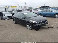 3KPFK4A74HE014946 2017 KIA FORTE
