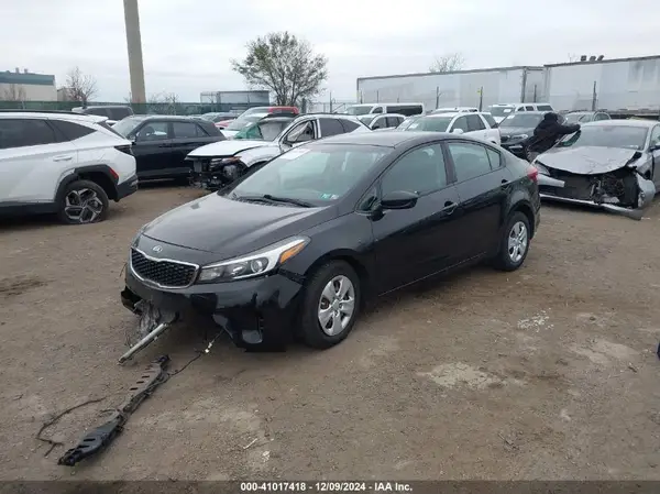 3KPFK4A74HE014946 2017 KIA FORTE - Image 2