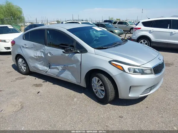 3KPFK4A74HE017779 2017 KIA FORTE - Image 1