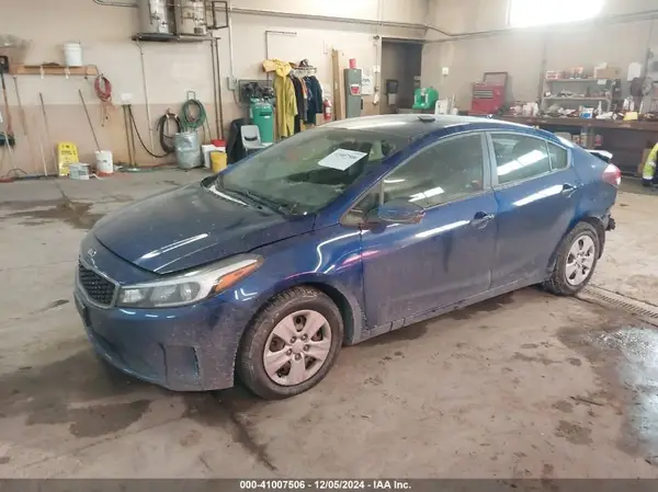 3KPFK4A74HE017863 2017 KIA FORTE - Image 2
