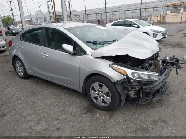 3KPFK4A74HE018799 2017 KIA FORTE - Image 1