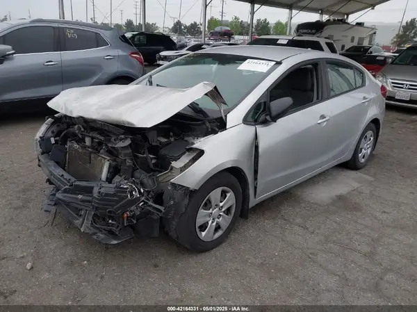 3KPFK4A74HE018799 2017 KIA FORTE - Image 2